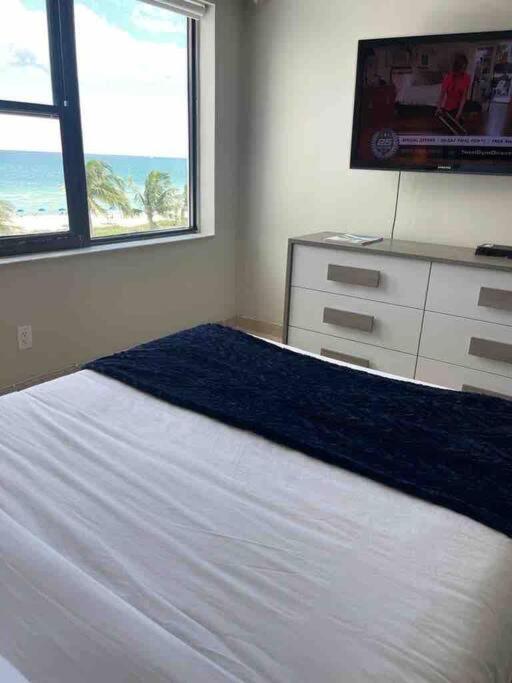 דירות מיאמי ביץ' Chic Ocean Front Studio! מראה חיצוני תמונה